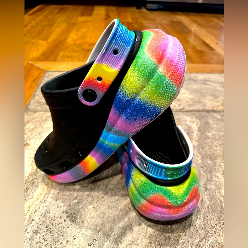 Crocs Classic Crush Rainbow Spray Dye
Clog Platform Shoe
